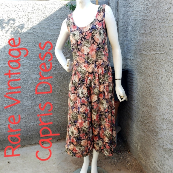 RARE VINTAGE‎ CAPRIS DRESS - Picture 1 of 11